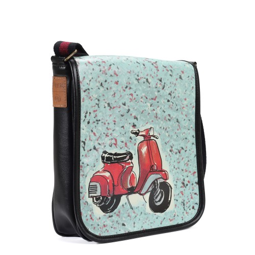 Vespa Baskılı Mıknatıslı Çapraz Çanta Vespa Baskılı Mıknatıslı Çapraz Çanta